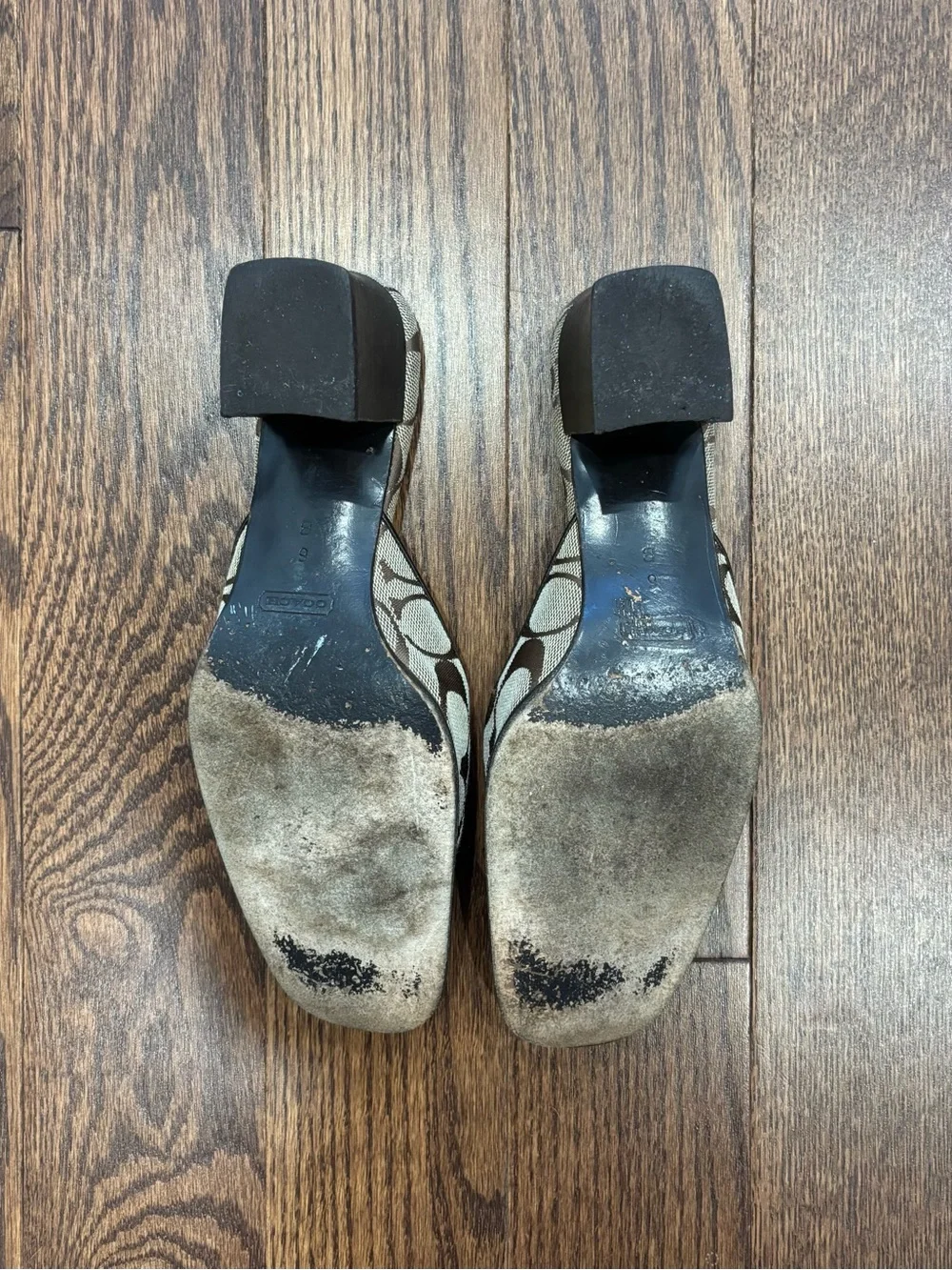 Vintage Coach kitten heels
